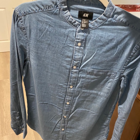 H&M shirts - Picture 4 of 6